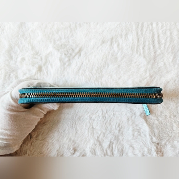 Gucci Teal Leather Wallet - Picture 9 of 16